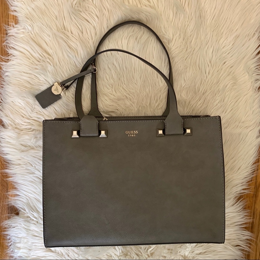 NWT Guess Tote/Laptop case Bag Purse Amazing Deal! - Picture 2 of 8
